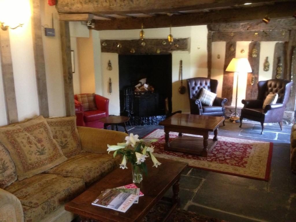 Brigands Inn Mallwyd Экстерьер фото