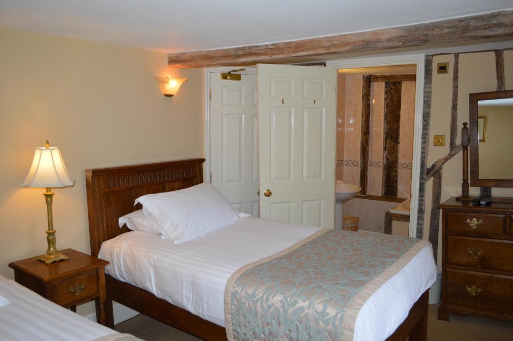 Brigands Inn Mallwyd Номер фото